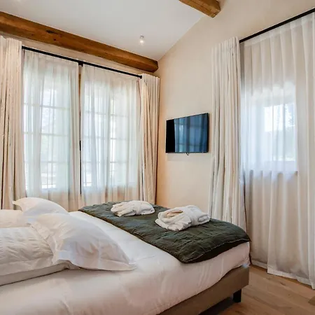 Domaine De Panery Hotel *