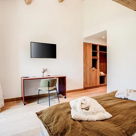Domaine De Panery Hotel *