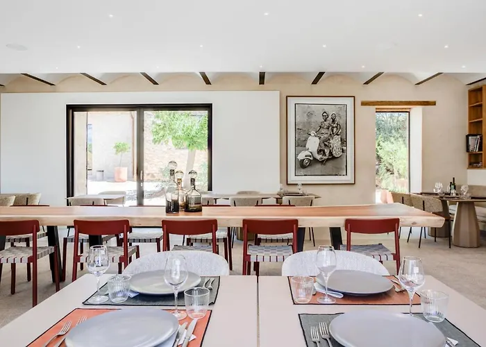 Domaine De Panery Hotel *